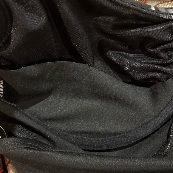 NWOT MAGICSUIT Dream State Bindy One Piece Swimsuit Black/White Slimming Size 10 - Picture 16 of 16